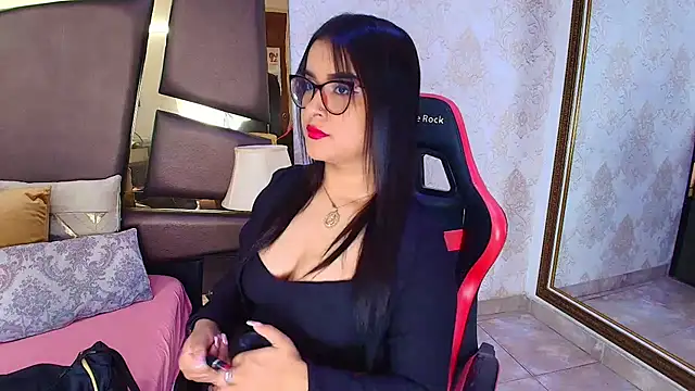 ZoehRoux online show from 02.04.25