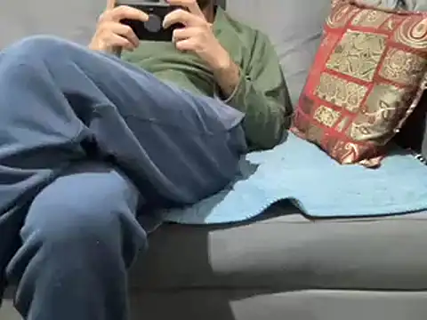 4small4inchlol online show from 12.11.24