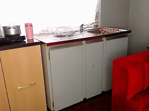 Snapshot of MissBigNipples chatting on 11.12.25 MissBigNipples online show from 11.12.25