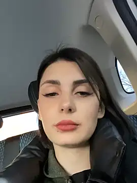 Snapshot of SandraCarter chatting on 12.19.24 SandraCarter online show from 12.19.24