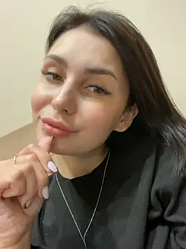 Snapshot of SandraCarter chatting on 12.19.24 SandraCarter online show from 12.19.24