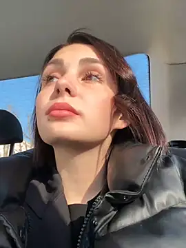 Snapshot of SandraCarter chatting on 12.20.24 SandraCarter online show from 12.20.24