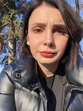 Snapshot of SandraCarter chatting on 12.21.24 SandraCarter online show from 12.21.24