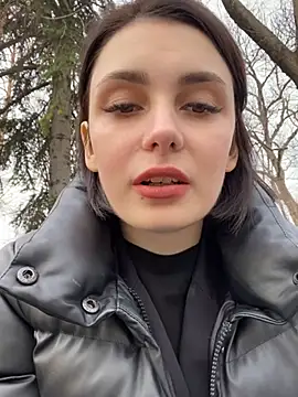 Snapshot of SandraCarter chatting on 12.21.24 SandraCarter online show from 12.21.24