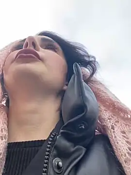 Snapshot of SandraCarter chatting on 01.16.25 SandraCarter online show from 01.16.25