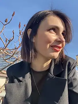 Snapshot of SandraCarter chatting on 01.31.25 SandraCarter online show from 01.31.25