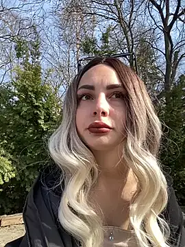 Snapshot of SandraCarter chatting on 03.10.25 SandraCarter online show from 03.10.25