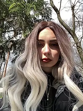 Snapshot of SandraCarter chatting on 03.20.25 SandraCarter online show from 03.20.25