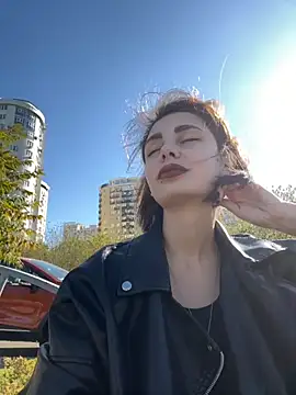 Snapshot of SandraCarter chatting on 09.15.25 SandraCarter online show from 09.15.25