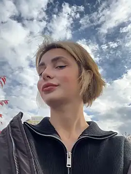 Snapshot of SandraCarter chatting on 10.23.25 SandraCarter online show from 10.23.25