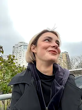 Snapshot of SandraCarter chatting on 12.01.25 SandraCarter online show from 12.01.25