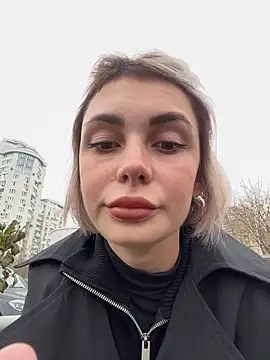 Snapshot of SandraCarter chatting on 12.04.25 SandraCarter online show from 12.04.25