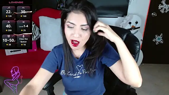 Carolaine69  online show from 12.17.25