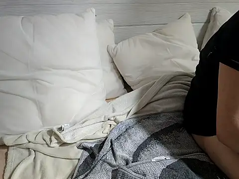 Snapshot of brbrrbrbrb chatting on 02.28.26 brbrrbrbrb online show from 02.28.26