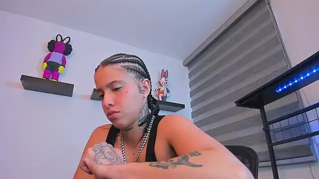 Gangster Girl online show from 11.30.25