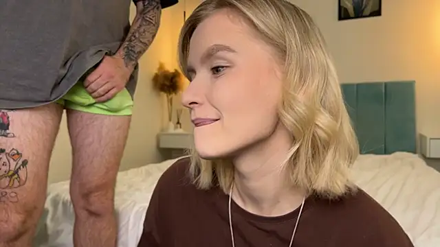 Adelovenick online show from 11.23.25