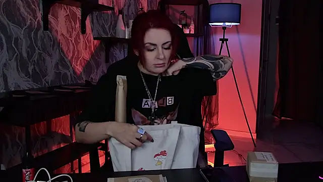 Lana  May online show from 12.17.25