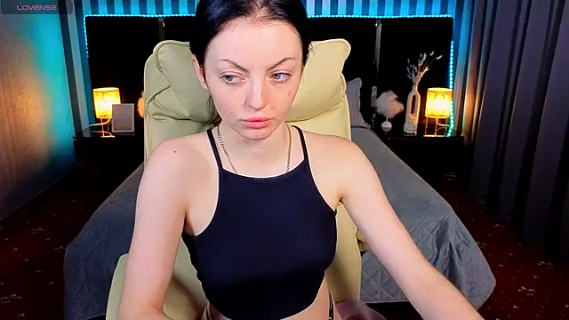 Daisy Delight online show from 11.11.25