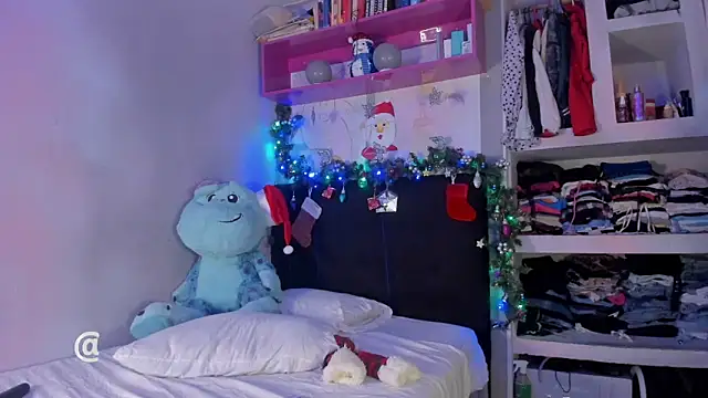 Snapshot of meganthompsonn22 chatting on 12.07.24 meganthompsonn22 online show from 12.07.24