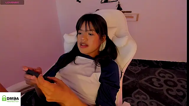 Snapshot of meganthompsonn22 chatting on 09.30.25 meganthompsonn22 online show from 09.30.25