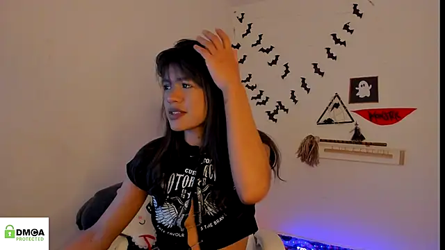 Snapshot of meganthompsonn22 chatting on 10.06.25 meganthompsonn22 online show from 10.06.25