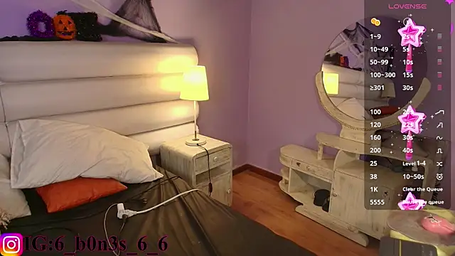 Effy Corpse online show from 10.24.25