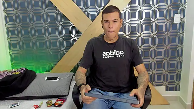 jamesinked  online show from 01.08.25