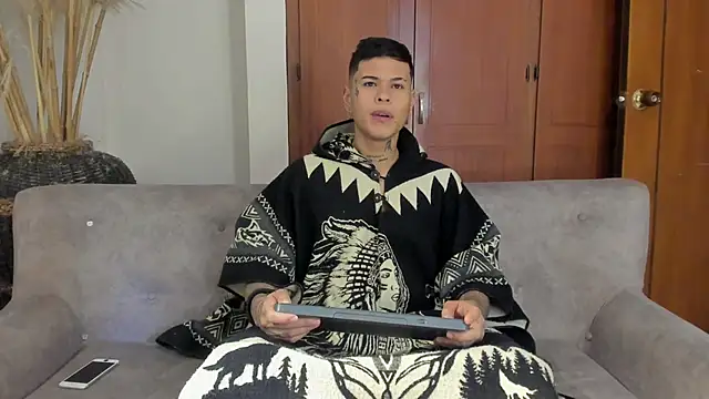 Snapshot of jamesinked_ chatting on 12.01.25 jamesinked online show from 12.01.25