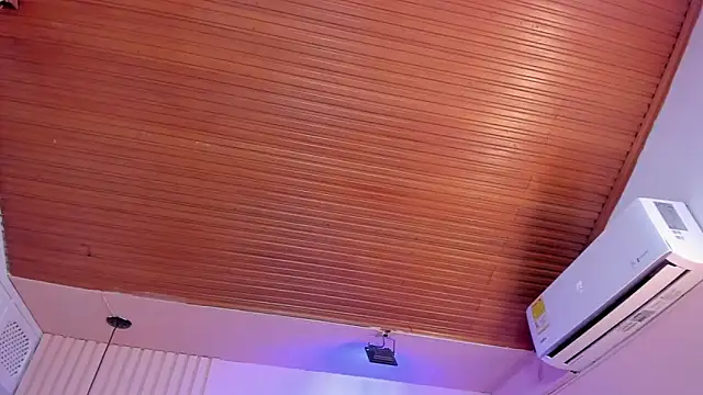 viiolett lee online show from 01.13.25