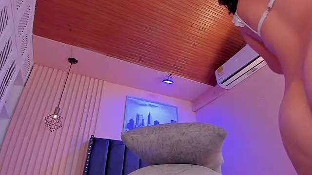 viiolett lee online show from 01.18.25