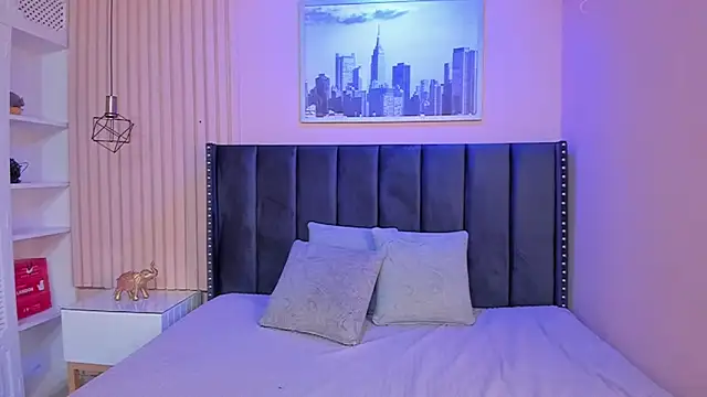 viiolett lee online show from 02.13.25