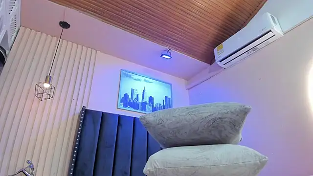 viiolett lee online show from 02.18.26