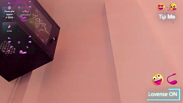 Snapshot of vayoleen chatting on 02.09.25 vayoleen online show from 02.09.25