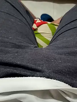 Snapshot of beautiful_hands_ chatting on 01.27.25 beautiful hands online show from 01.27.25