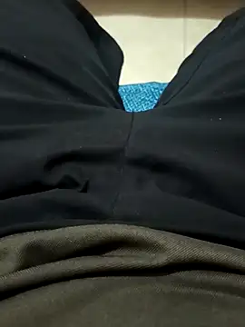 Snapshot of beautiful_hands_ chatting on 09.29.25 beautiful hands online show from 09.29.25