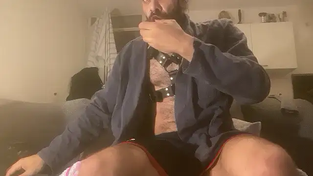 P4RtYBOII92 online show from 09.11.25