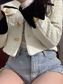 Snapshot of Vani_S2 chatting on 12.16.24 Vani S2 online show from 12.16.24