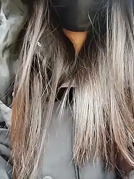 Snapshot of Vani_S2 chatting on 12.25.24 Vani S2 online show from 12.25.24