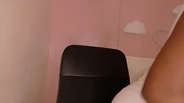 Snapshot of briannajackson_ chatting on 11.11.25 briannajackson online show from 11.11.25