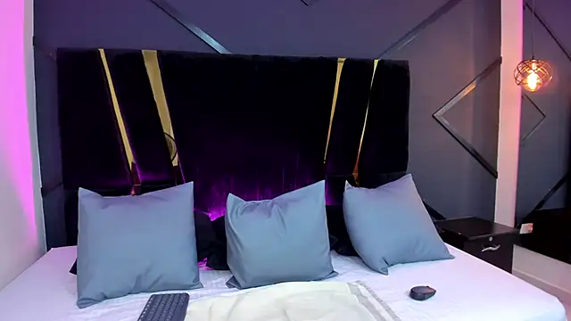 Snapshot of shaina_vasquez chatting on 02.13.25 shaina vasquez online show from 02.13.25