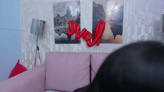  miaquevedo  online show from 02.05.25