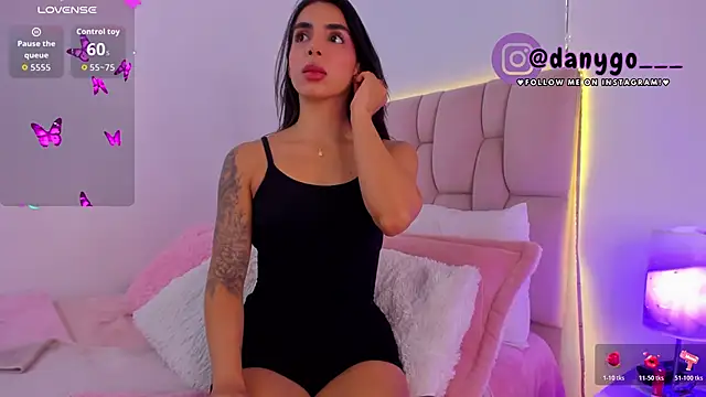 ZarianaEvanz online show from 11.13.25