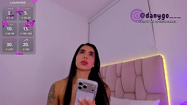 ZarianaEvanz online show from 11.29.25