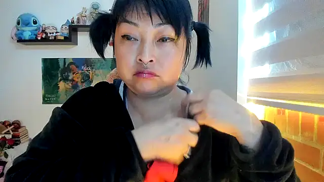 Shaddycute  online show from 02.15.26