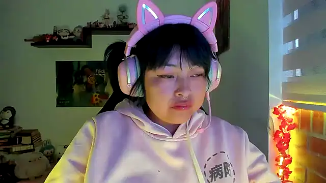 Shaddycute  online show from 03.04.26