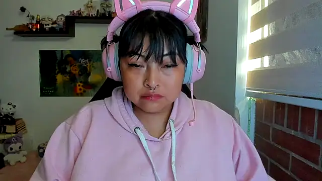 Shaddycute  online show from 03.10.26