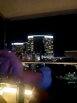 Snapshot of gettinit2wice chatting on 01.05.25 gettinit2wice online show from 01.05.25