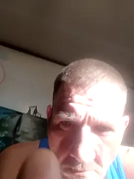 Snapshot of gettinit2wice chatting on 02.28.25 gettinit2wice online show from 02.28.25