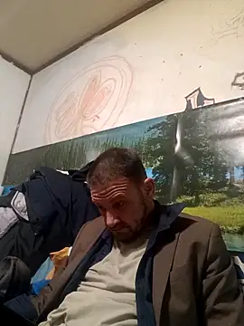 Snapshot of gettinit2wice chatting on 03.07.25 gettinit2wice online show from 03.07.25