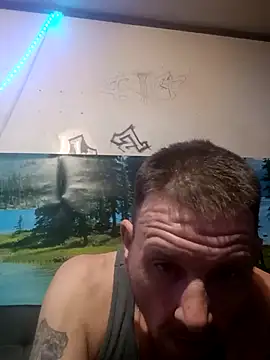 Snapshot of gettinit2wice chatting on 03.17.25 gettinit2wice online show from 03.17.25